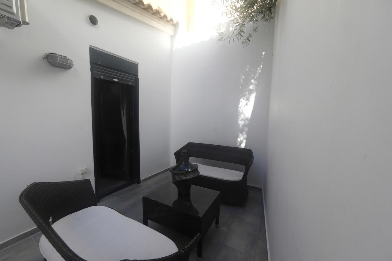 Gazi Boutique Apartment 2 Athens Exterior photo